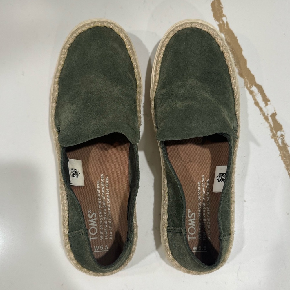 Tom’s Slip Ons
